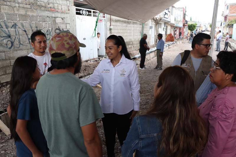 Mejorará movilidad en la colonia Revolución de Atlixco; inició pavimentación de calle