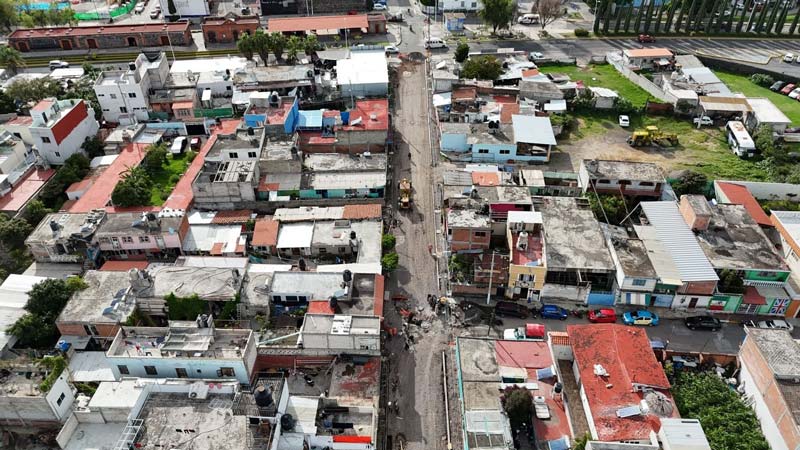 Mejorará movilidad en la colonia Revolución de Atlixco; inició pavimentación de calle