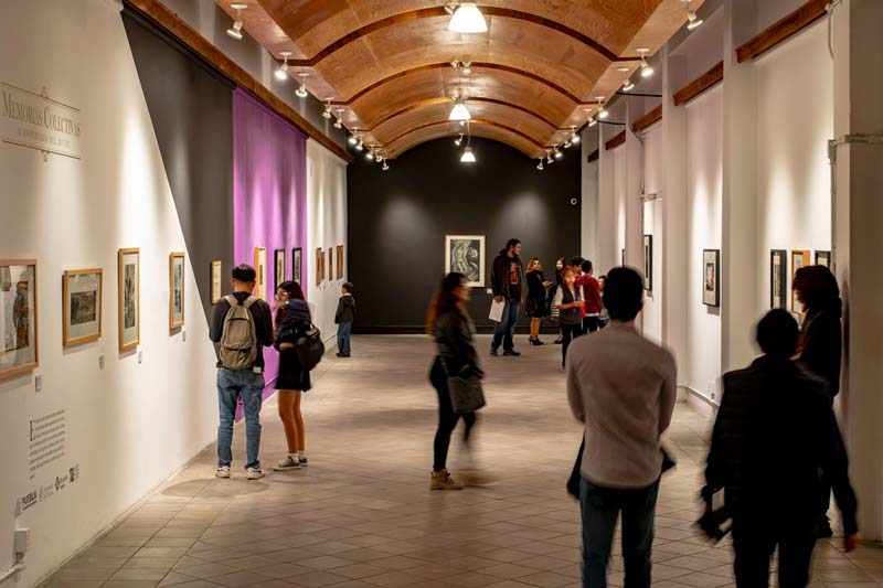 Miles de poblanos disfrutan la Noche de Museos en 28 espacios culturales