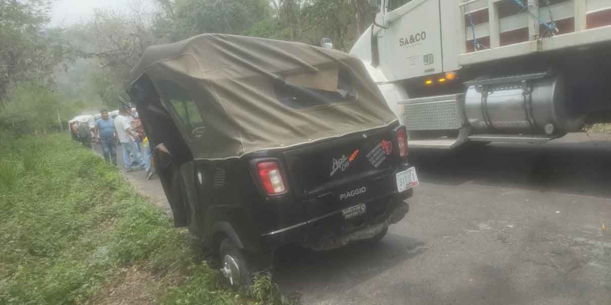 Volcó mototaxi en Xicotepec y dejó a mujer lesionada