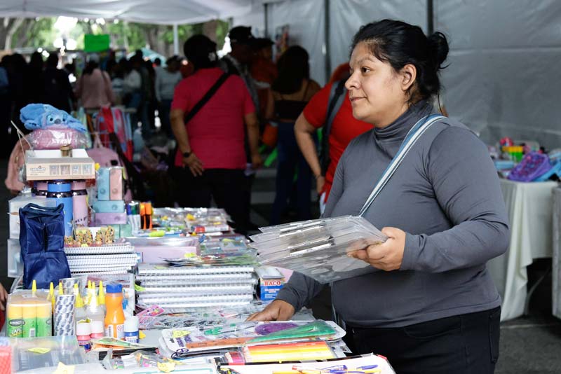 PURO SUFRIR en casa con el regreso a clases; gastarán hasta 11 mil pesos por hijo