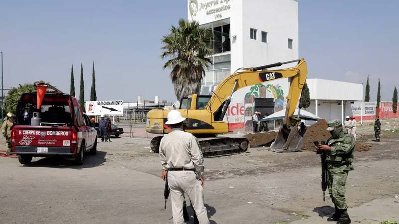 Pemex debe autorizar demolición de bodegas construidas sin permisos en la Central de Abasto