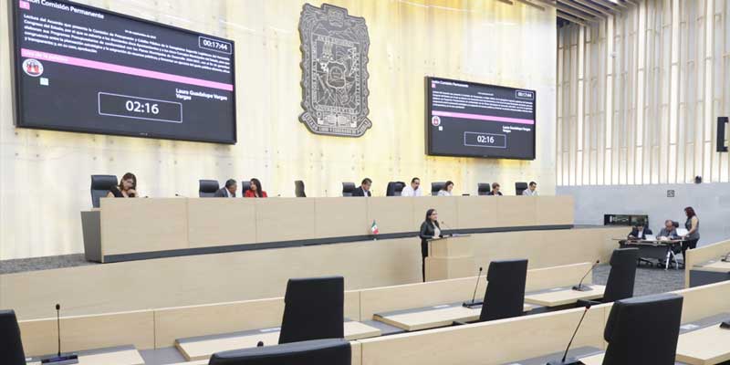 Poblanas podrán tener concesión y ser conductoras del transporte público