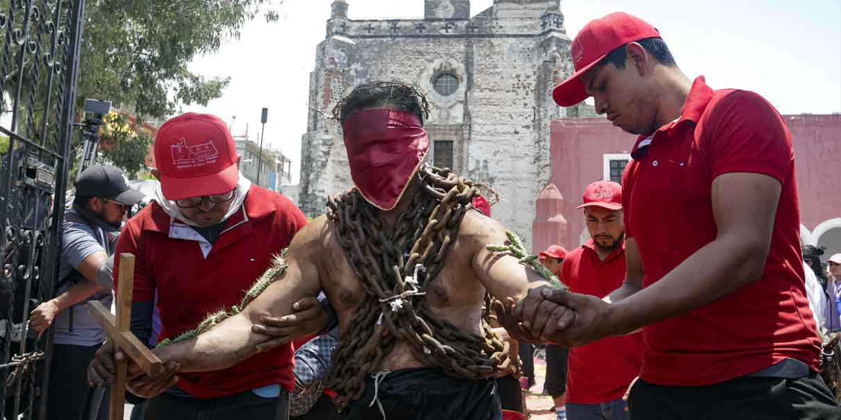 Procesión de Los Engrillados en Atlixco, dolor, sacrificio y fe