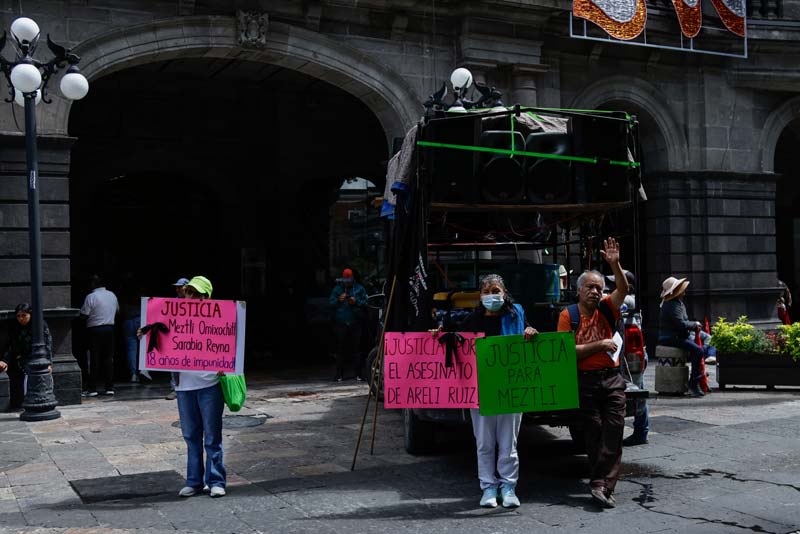 La 28 de Octubre marcha en la capital poblana: caos vial y bloqueos