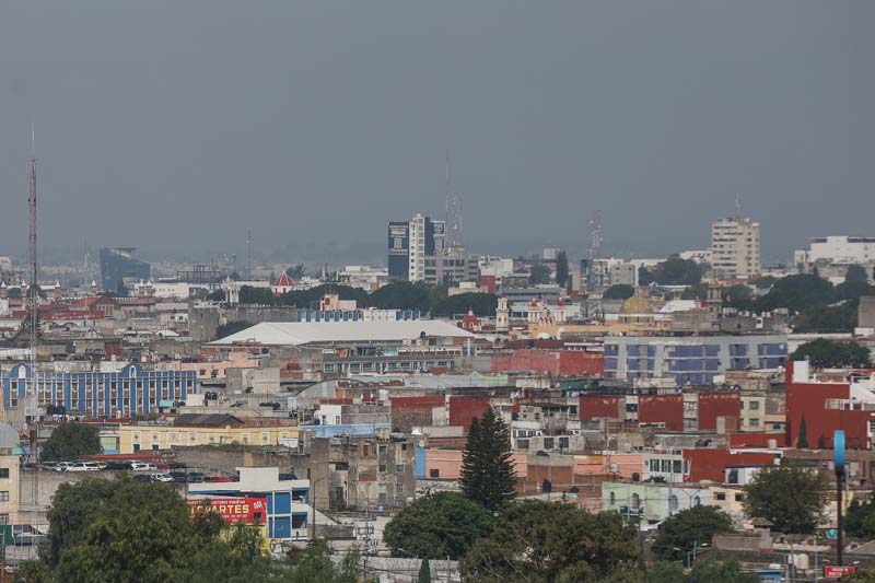 Puebla hoy: clima parcialmente nublado, lluvia ligera y UV extremo