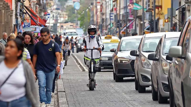 Puebla enfrenta crecimiento urbano acelerado: proponen soluciones en transporte y vialidades