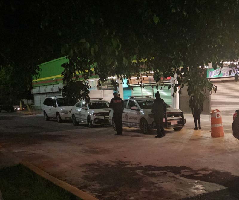 Robo de teléfonos en Bodega Aurrera Xilotzingo; comando armado escapa