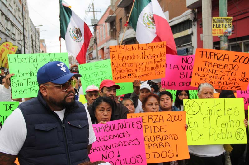 Cuerpos emplayados ahuyentaron clientes en la zona del Mercado 5 de Mayo