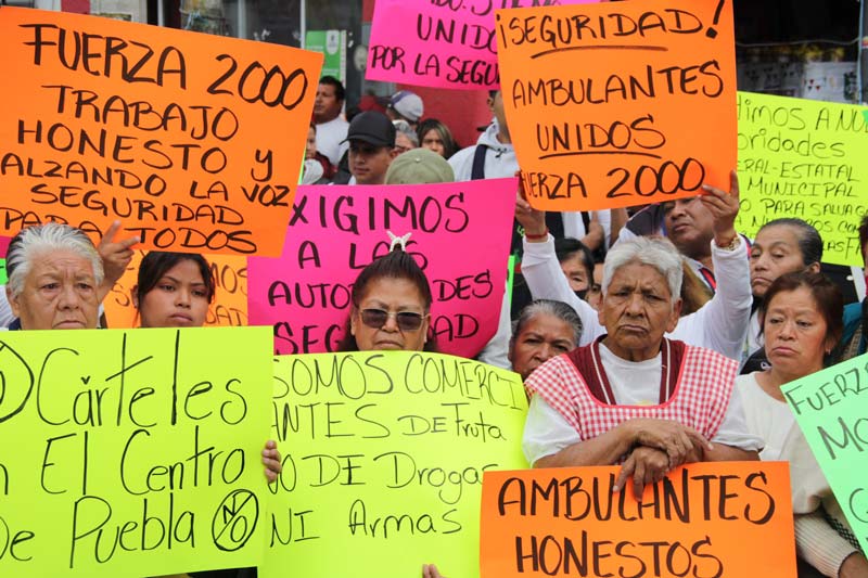 Cuerpos emplayados ahuyentaron clientes en la zona del Mercado 5 de Mayo