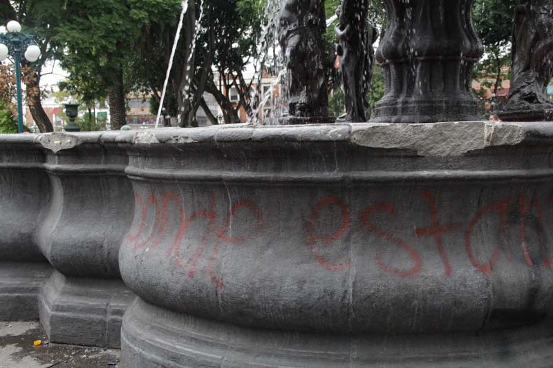 Se detendrá el proceso legal contra mujeres que dañaron la Fuente de San Miguel