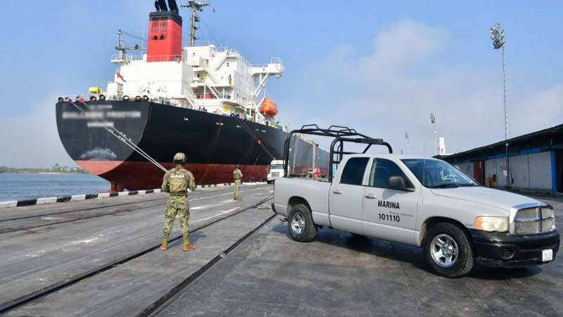 Se suicida mando naval implicado en soborno por buque de huachicol en Tampico