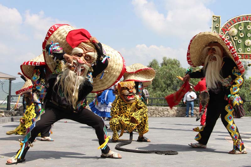 Tradición, música y danza, el sello ancestral del Atlixcayotontli