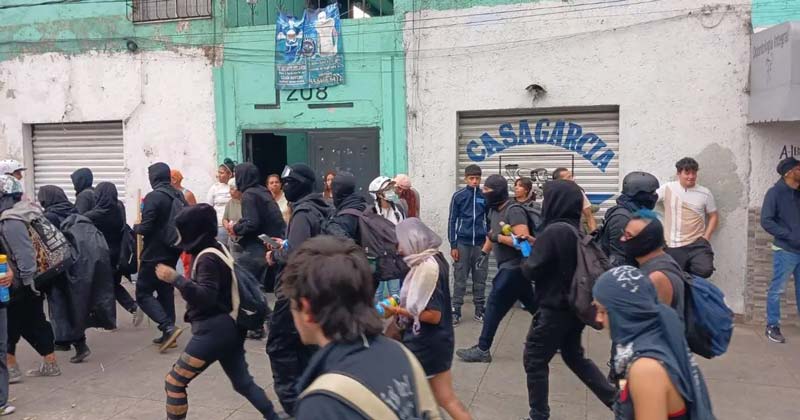 Vandalismo y disturbios marcan la conmemoración del 2 de octubre en CDMX