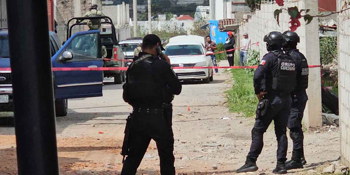 Ejecutan a hombre dentro de su camioneta en Amozoc
