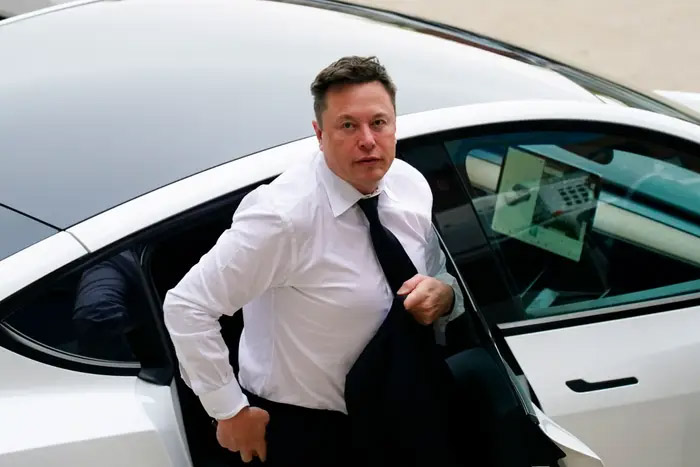 Elon