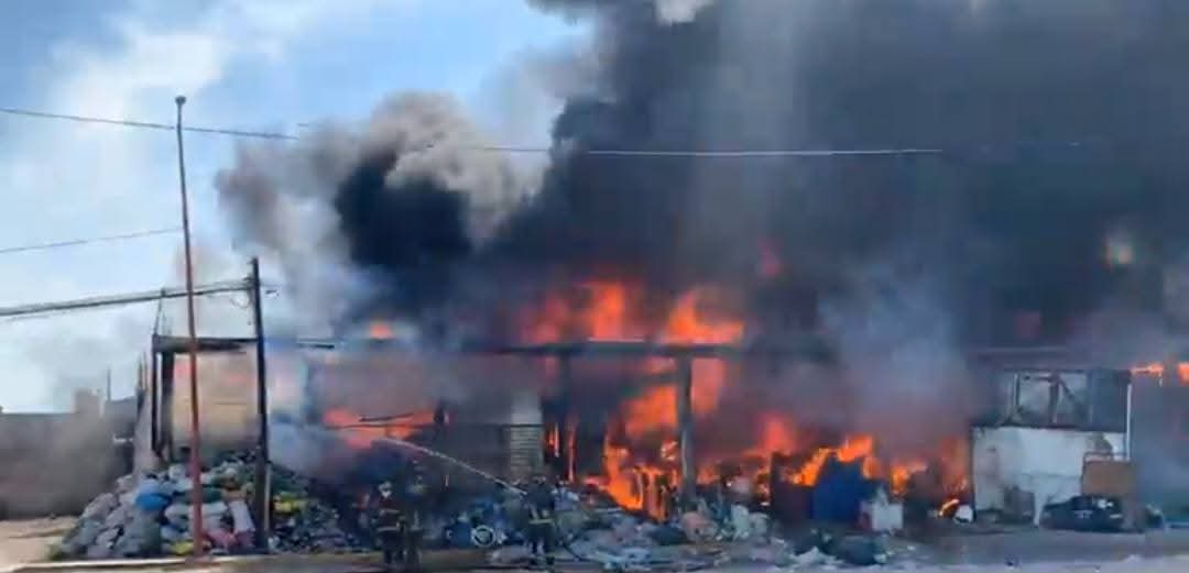 incendio en recicladora