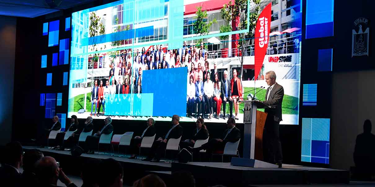 Informe del rector de la Upaep
