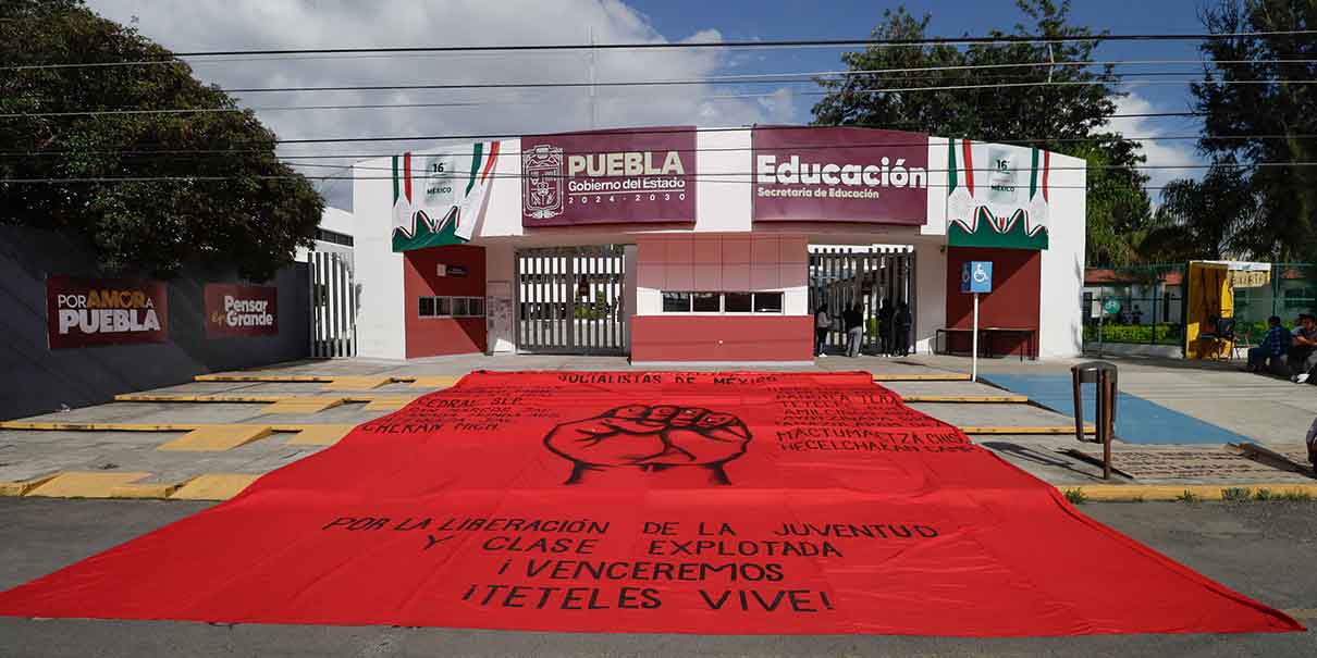 Normalistas frente a SEP