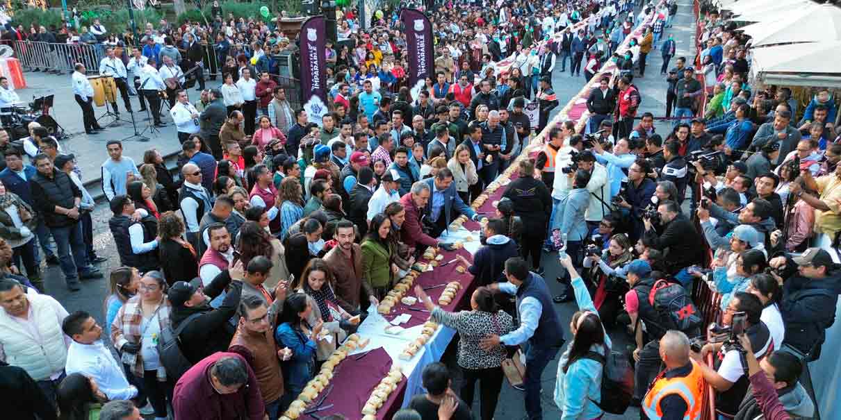Rosca de Reyes Monumental