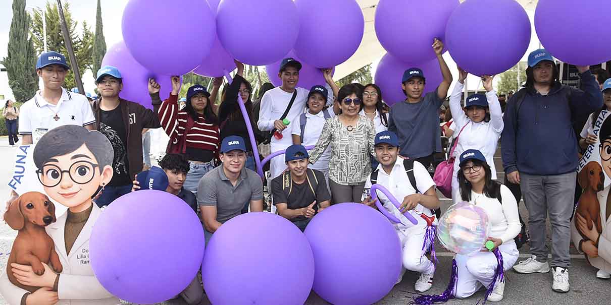 Visita a prepa y Facultad de Medicina