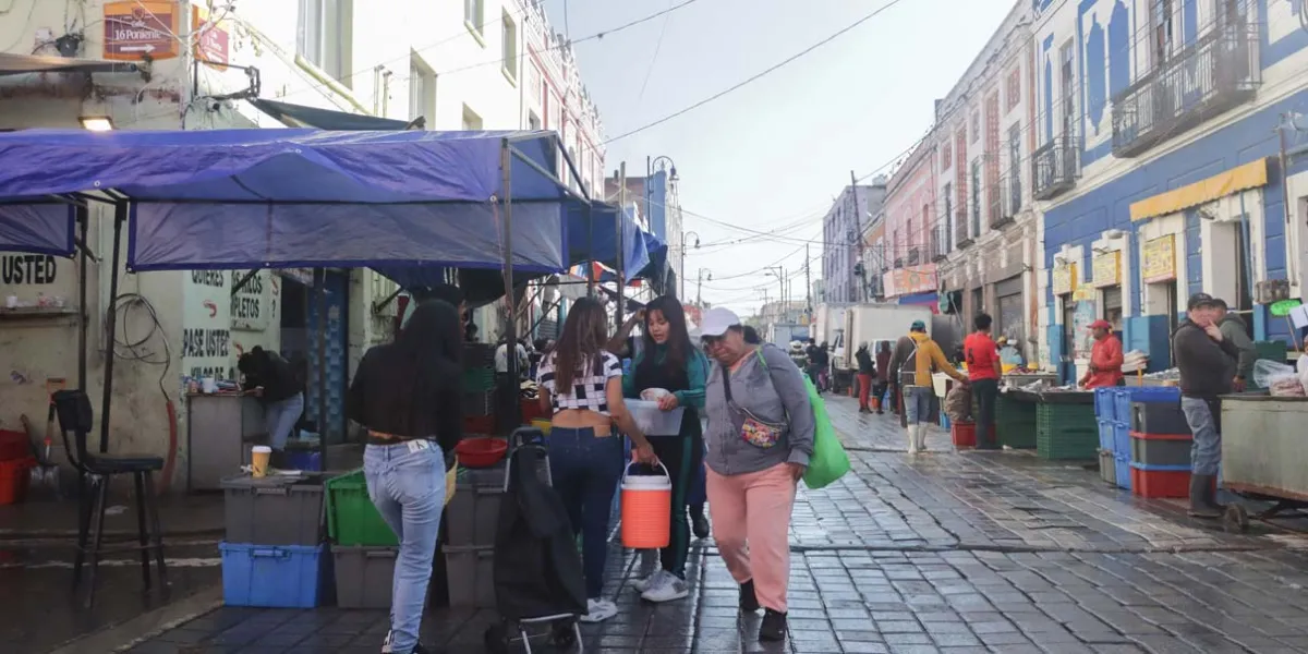 Dos cuerpos con cartulina amenazante para “El Fede” aparecen en el Centro Histórico