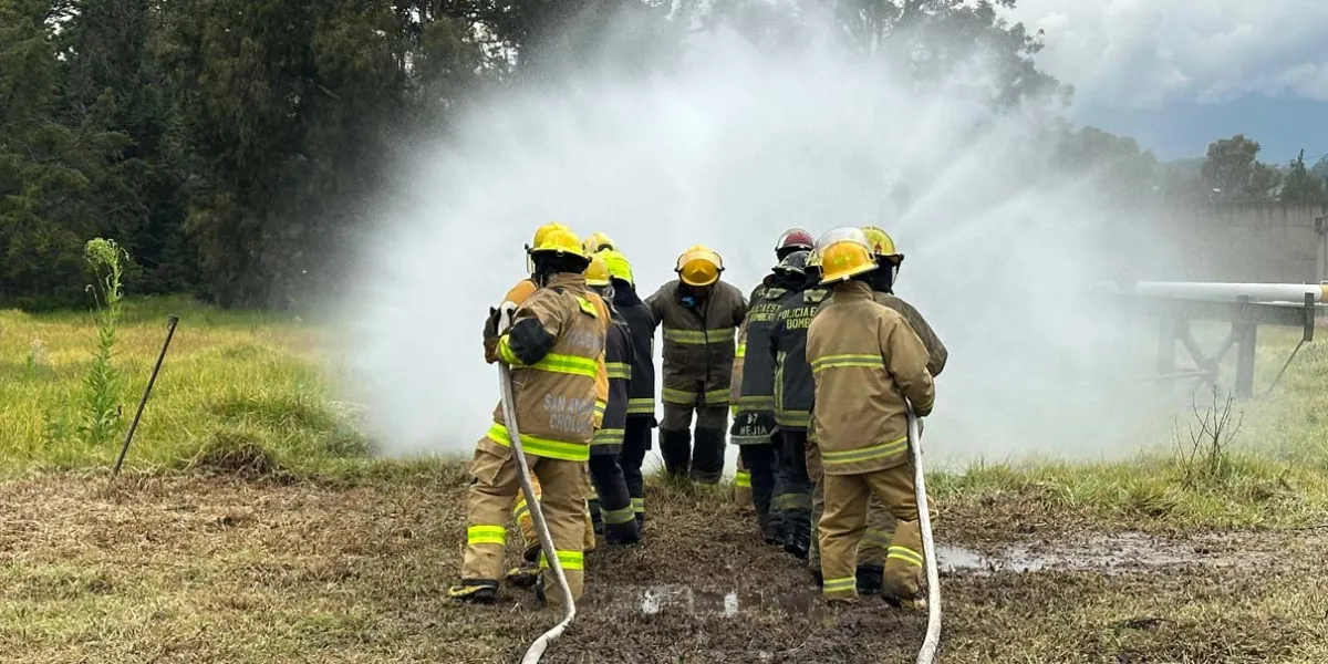Gobierno de Puebla fortalece preparación de Protección Civil y Bomberos ante incendios