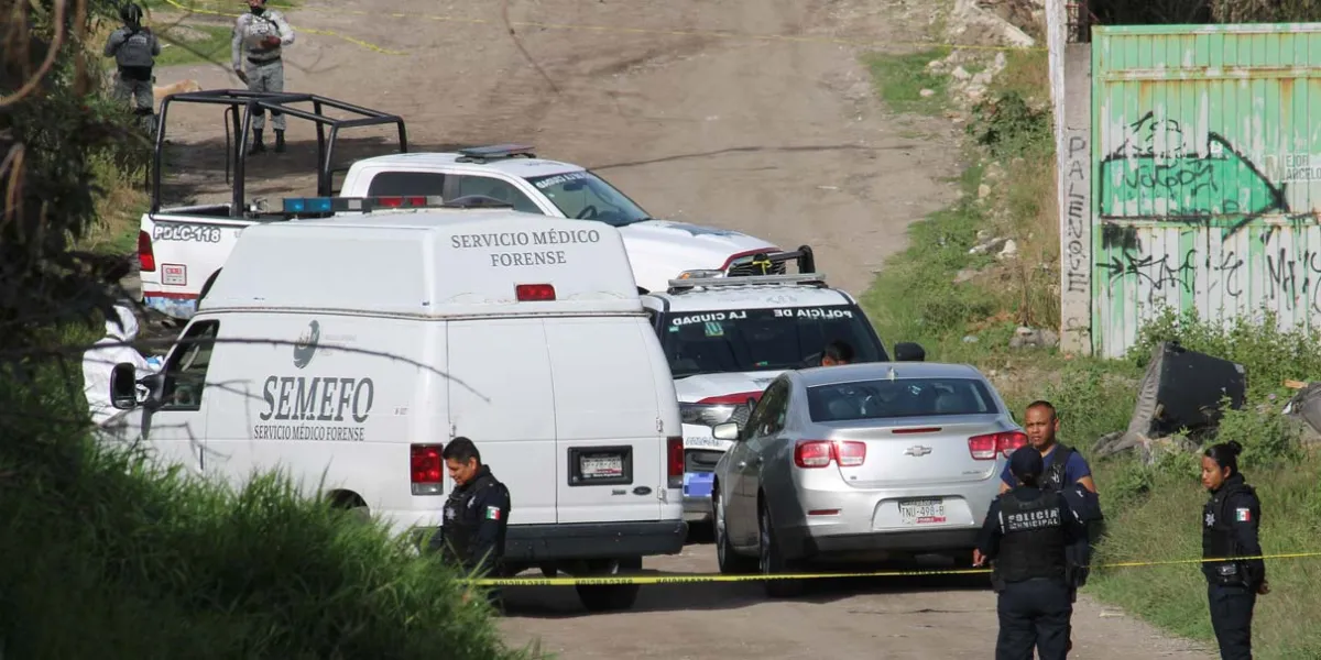 Hallan cuerpo desmembrado en bolsas negras en Camino del Bosque