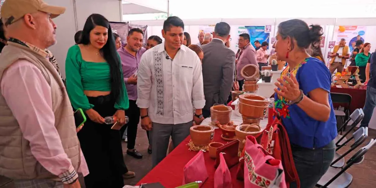Preside Omar Muñoz “Feria del Empleo para las Juventudes 2025”