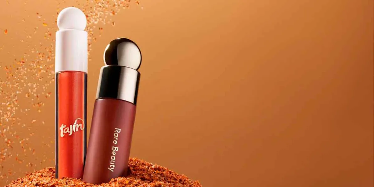 Selena Gómez fusiona Rare Beauty con Tajín y sorprende con loco maquillaje
