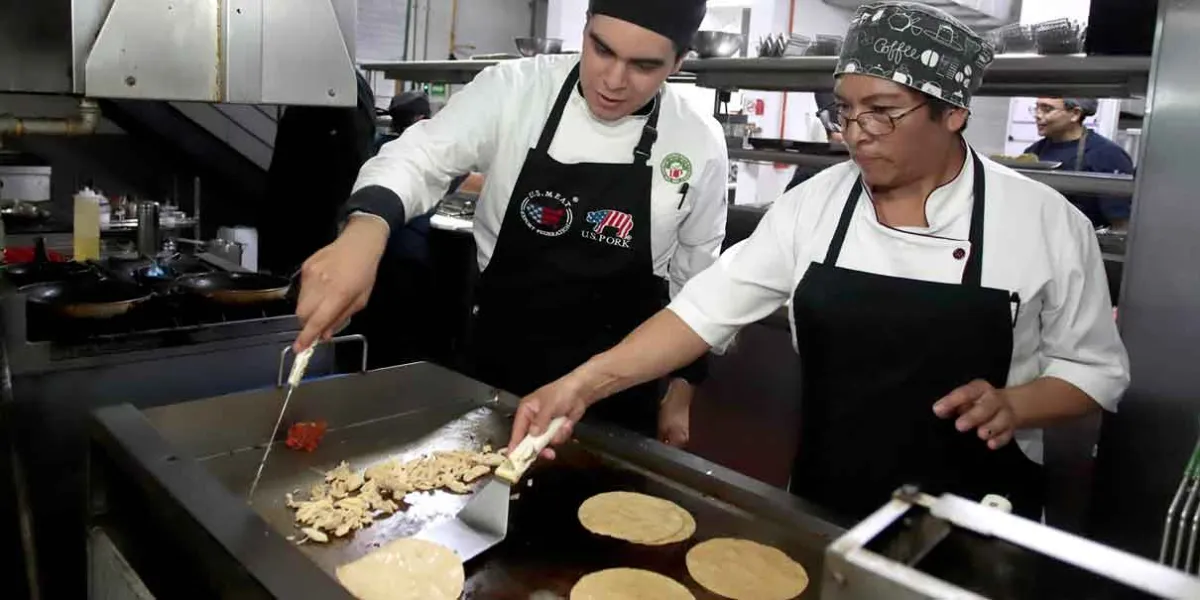 El sector restaurantero poblano pretende ingresar a la Guía Michelin 2026
