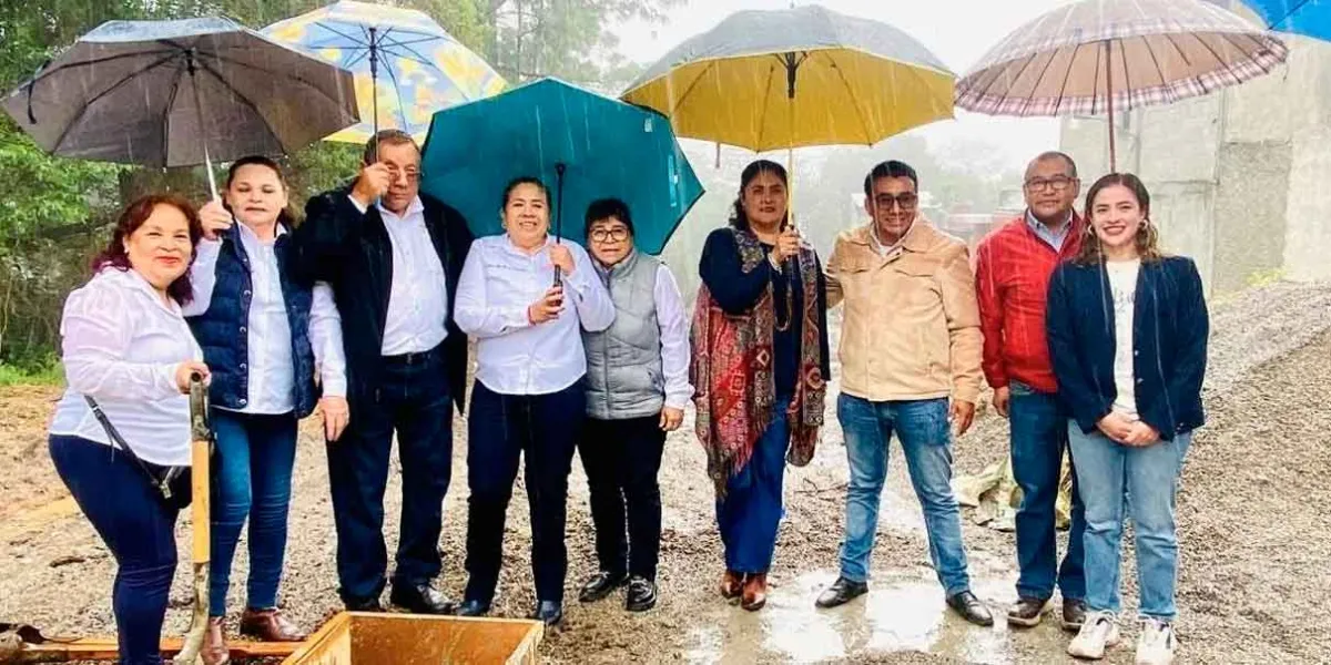 Jubilados y pensionados del SNTE 23 Huauchinango inician construcción de sede