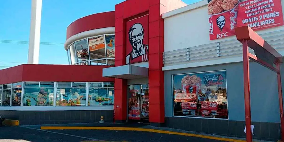 Asalto armado en KFC Puebla: clientes fueron despojados y encerrados durante la tormenta