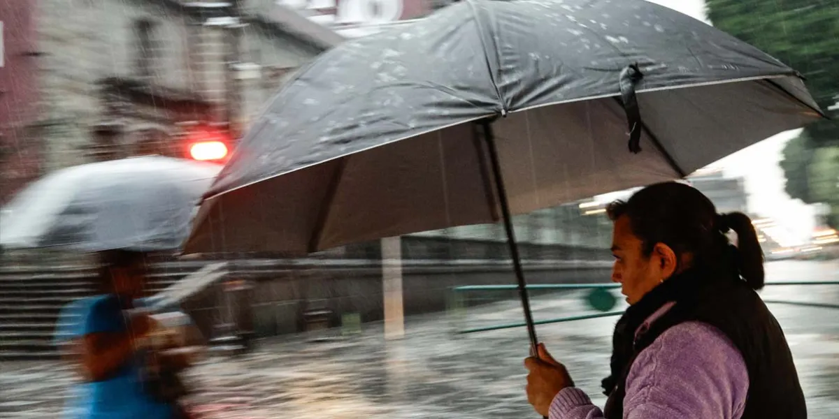Lluvias con tormenta eléctrica y frío por la tarde-noche en Puebla
