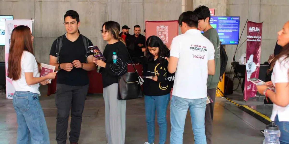 Participa Gobierno de la Ciudad en la quinta Feria de Prácticas Profesionales de la UVP