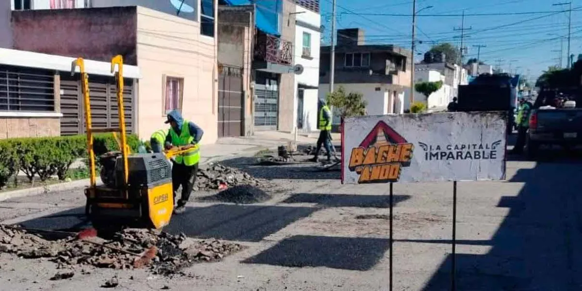 Cantidad de baches rebasaron el programa de bacheo en la capital