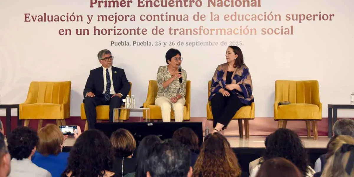 BUAP fortalece la educación superior con autoevaluación y mejora continua