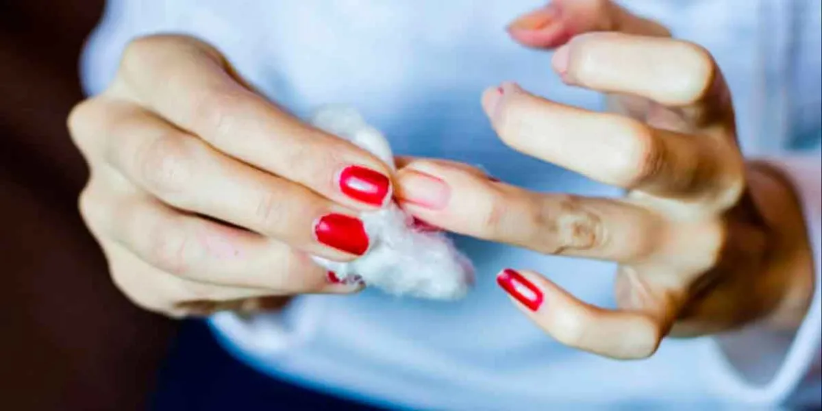 Cómo quitar el esmalte de gel rápido y sin dañar las uñas