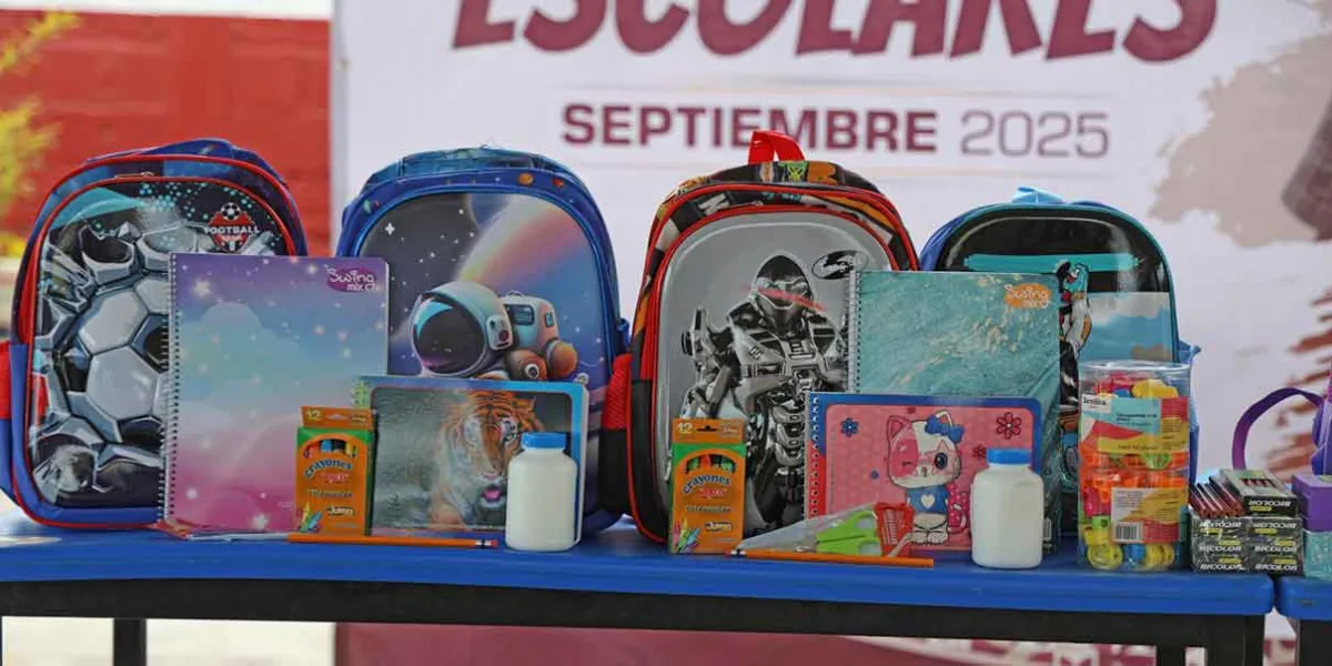 Omar Muñoz entrega kits escolares en Cuautlancingo y celebra apertura del CBTIS 300