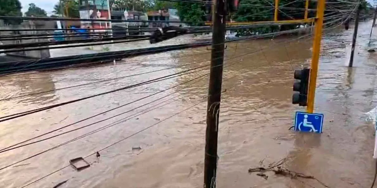 Alumnos de la UV reportan más de 190 desaparecidos por inundación en Poza Rica