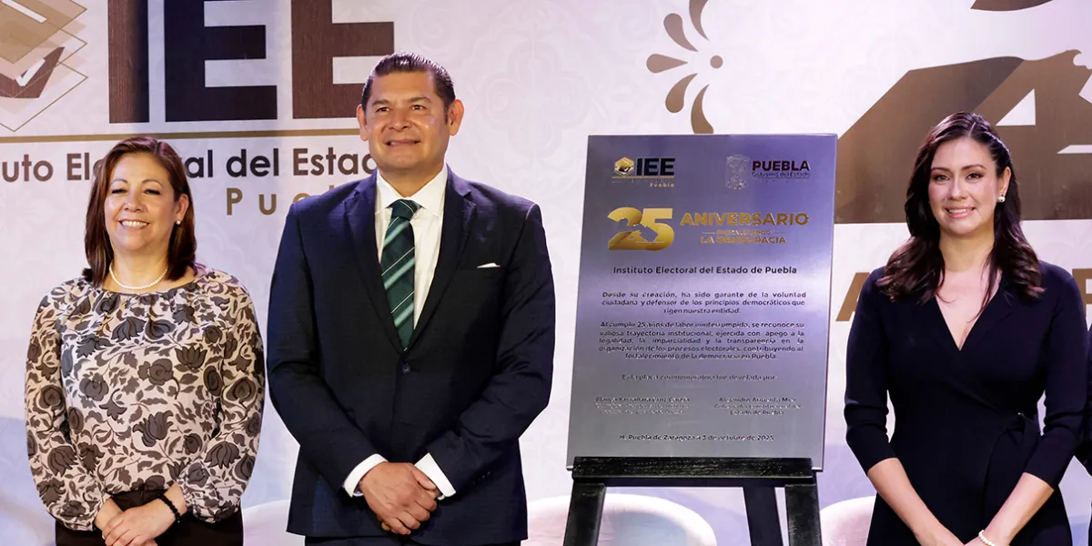 A 25 años del IEE Puebla, Armenta resalta logros democráticos y liderazgo femenino