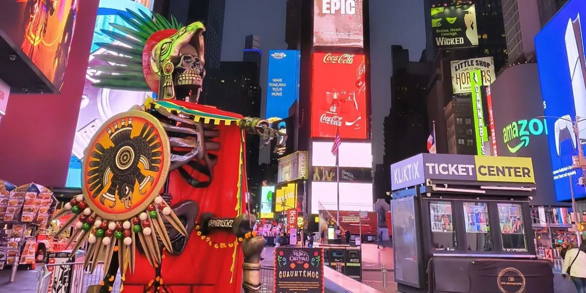 Atlixco conquista Times Square: las catrinas monumentales que llevan la tradición mexicana a Nueva York