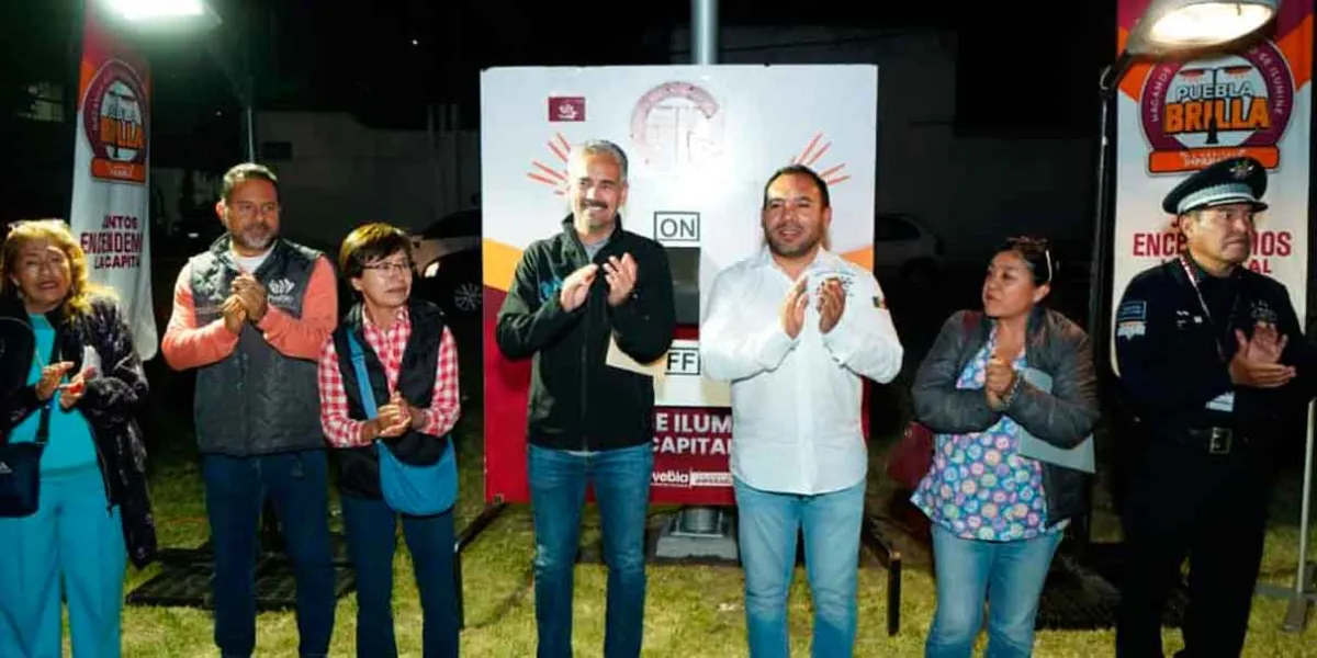 Enciende Gobierno de Pepe Chedraui luminarias modernizadas en colonia S.N.T.E con Puebla Brilla