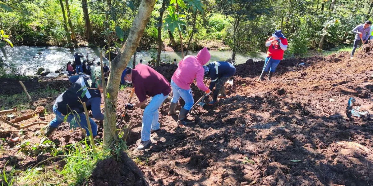 Incansable búsqueda del niño Liam Tadeo en Huauchinango