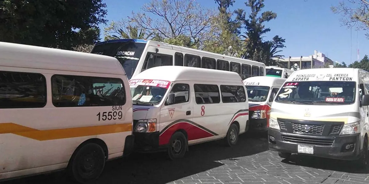 Tehuacán sin combis ni taxis: ciudadanos caminan ante crisis del transporte público