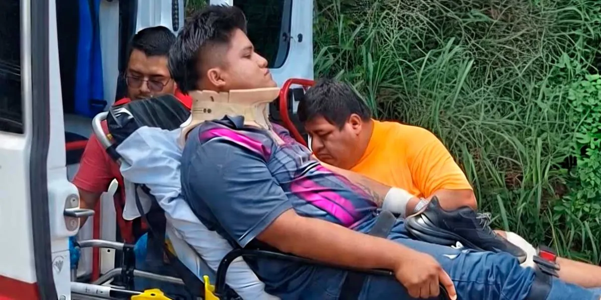 Conductor mandó a motociclista al hospital en la Sierra Norte 