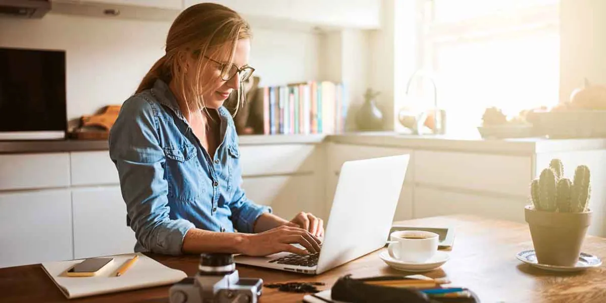 Viajes, trabajo remoto y bienestar: guía completa para cuidar cuerpo, mente y productividad