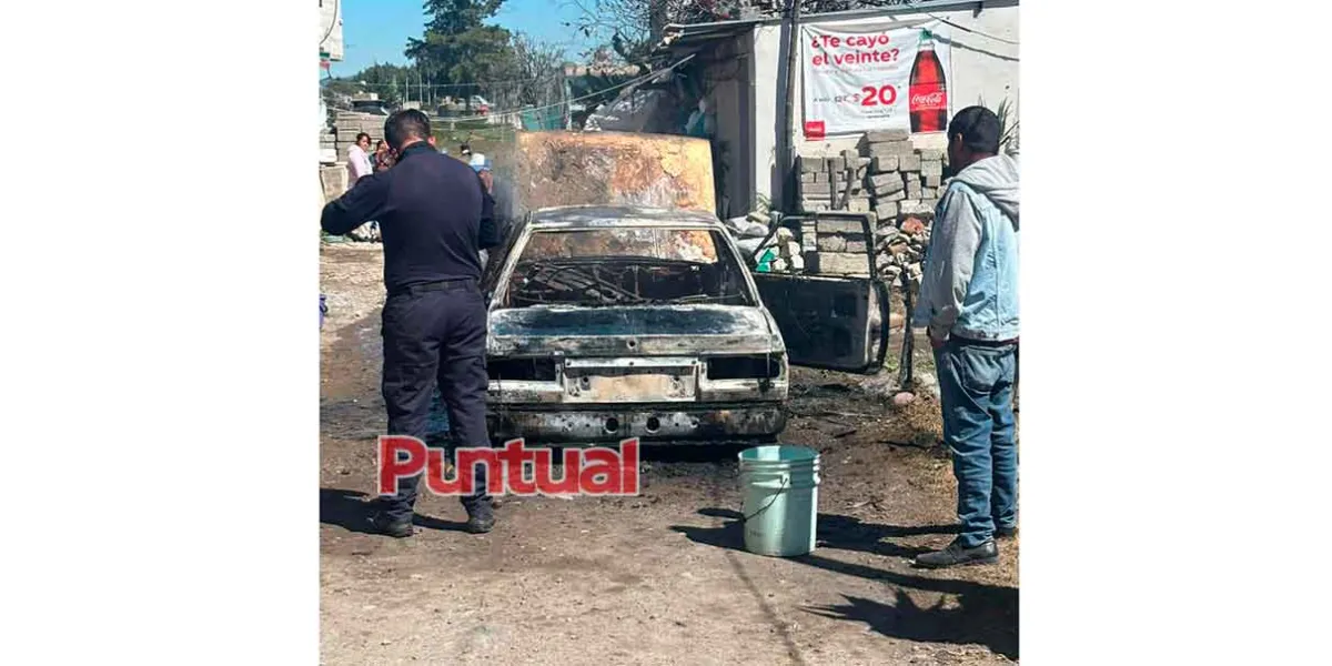 Sin lesionados tras incendio de automóvil en San Salvador El Verde