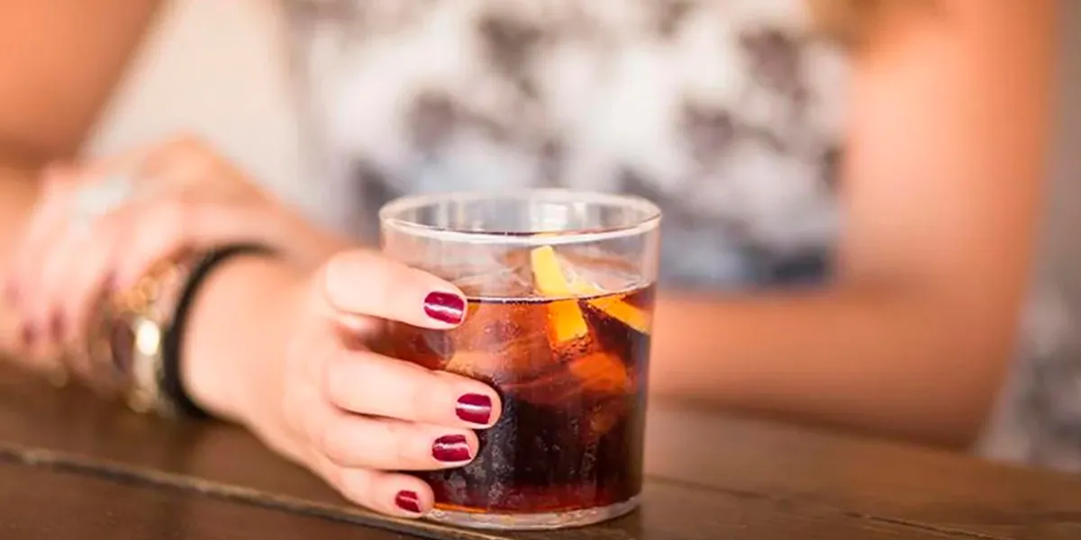 Estudio en Alemania relaciona consumo de refrescos con depresión mayor en mujeres