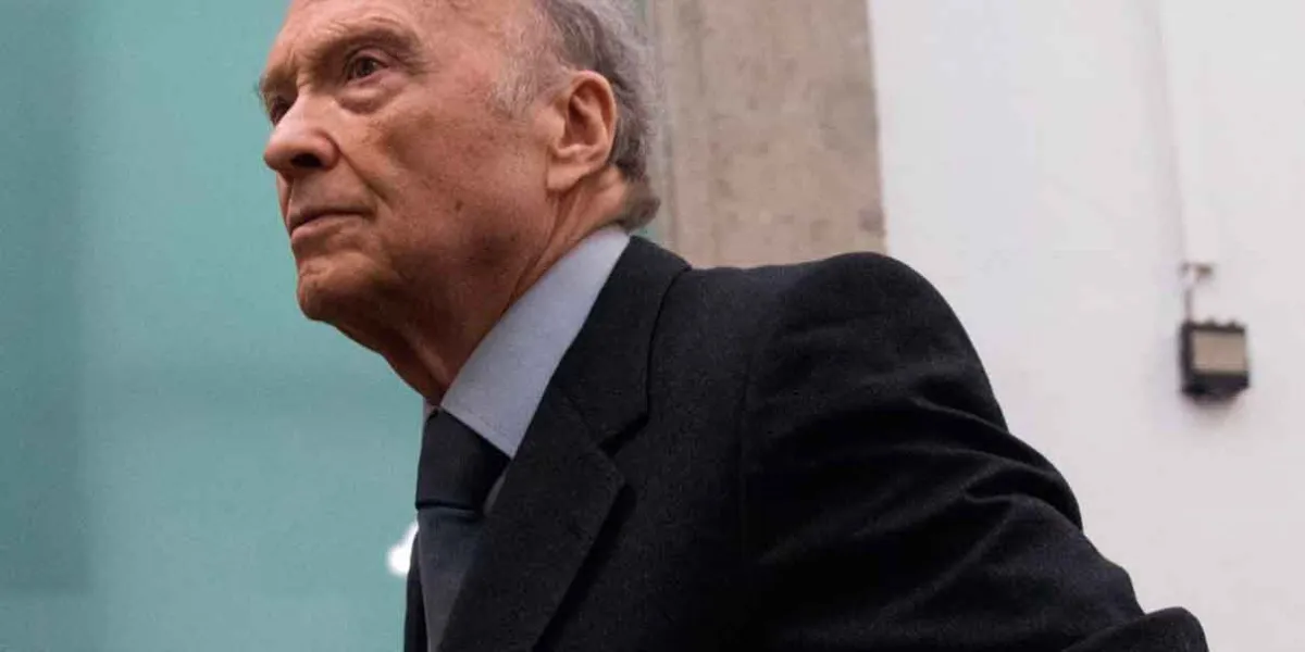 Alejandro Gertz Manero habría firmado su renuncia a la FGR; Senado espera documento oficial